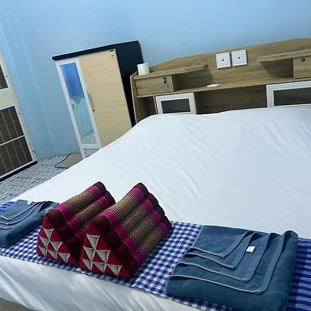 Noot'S Bar And Guesthouse Kanchanaburi Ngoại thất bức ảnh